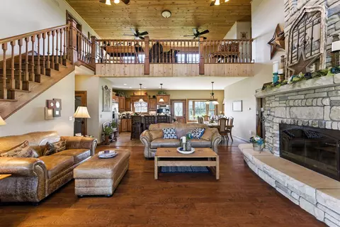 Living - 3266 Dove Rd, Abilene, KS 67410 photo 1 of 6