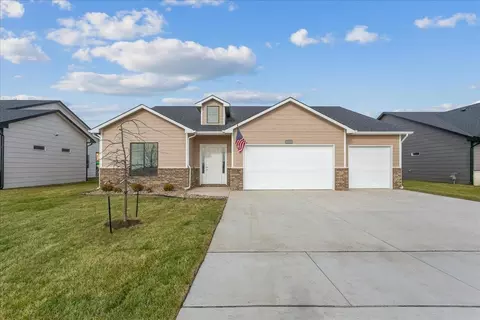 1630 E Appleton St, Valley Center, KS 67147