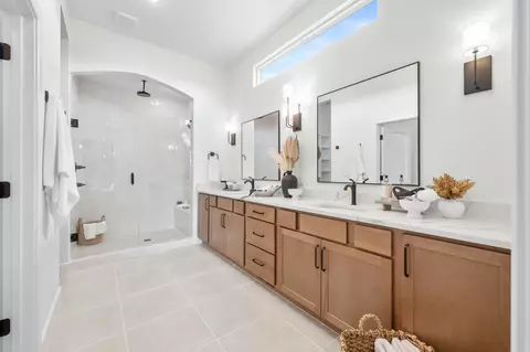 Bath - 8485 Pebble St, Maize, KS 67101 photo 1 of 2