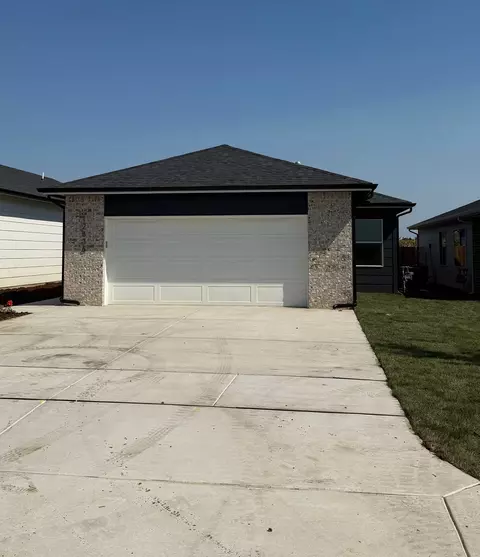 12836 E Willowgreen St, Wichita, KS 67230
