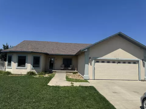 517 Jenna Ln, Garden City, KS 67846