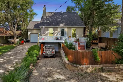 4 Pioneer Ct, Marion, KS 66861