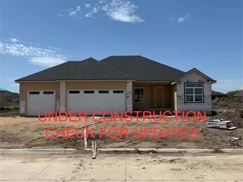 2848 Malibu Dr, Salina, KS 67401