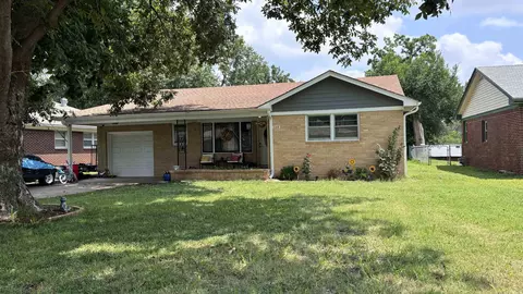 348 S Derby Ave, Derby, KS 67037 photo 1