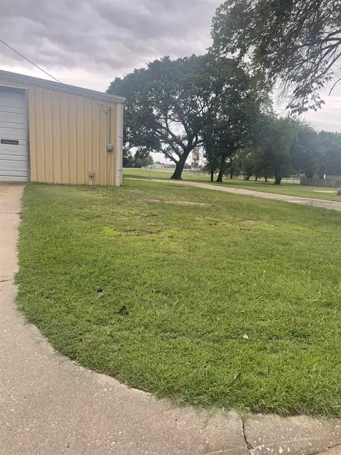 903 E 8th St, Harper, KS 67058 photo 15