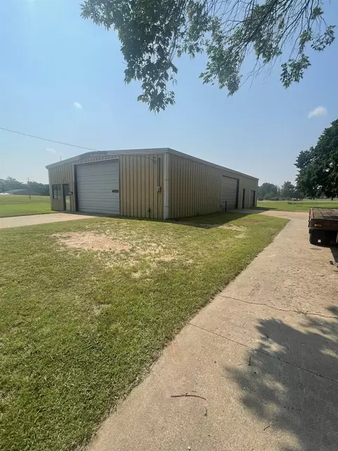 903 E 8th St, Harper, KS 67058 photo 17