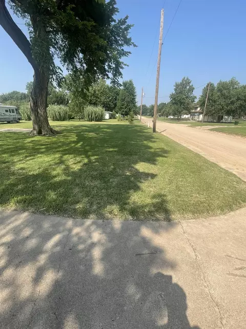 903 E 8th St, Harper, KS 67058 photo 18