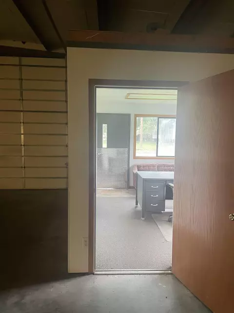 903 E 8th St, Harper, KS 67058 photo 5