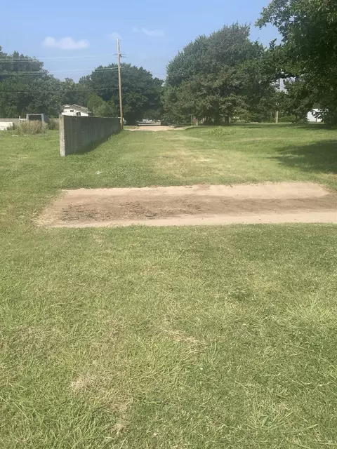 903 E 8th St, Harper, KS 67058 photo 21