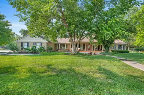 7 E Swallow St, Wichita, KS 67230