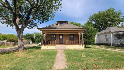 823 N Washington Ave, Wellington, KS 67152