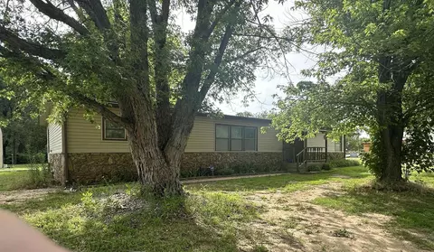 407 N Magnolia St, Attica, KS 67009