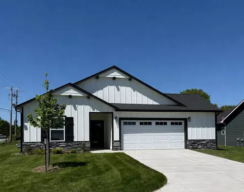 2800 S Maize Ct, Wichita, KS 67215