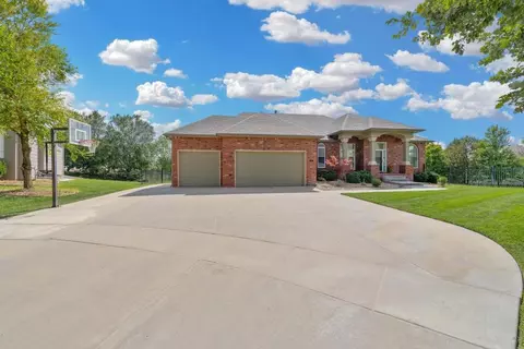 1405 N Krug Cir, Wichita, KS 67230