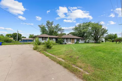 803 W Grand Ave, Hillsboro, KS 67063