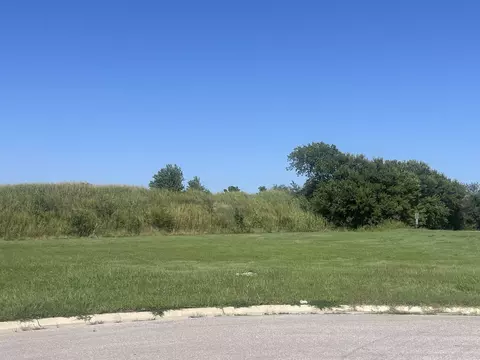 4642 W Emerald Bay Ct, Wichita, KS 67205