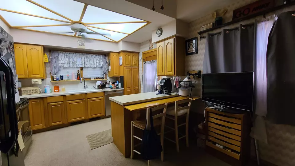 Kitchen - 610 N Washington Ave, Wellington, KS 67152 photo 2 of 3