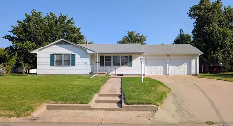 1018 SE 3rd, Newton, KS 67114