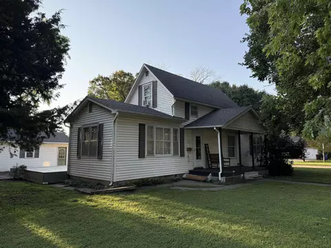 133 N Cedar St, Lindsborg, KS 67456