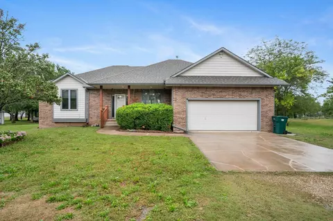 12265 15th, Benton, KS 67017