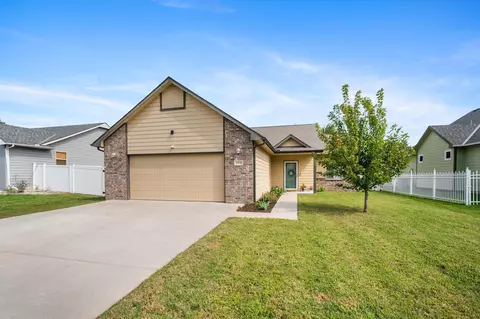 1330 S Emporia, El Dorado, KS 67042