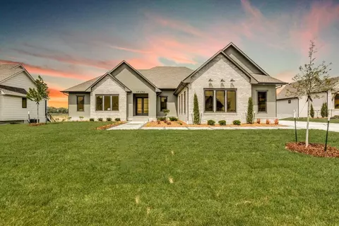 4782 N Ridge Port Ct, Wichita, KS 67205