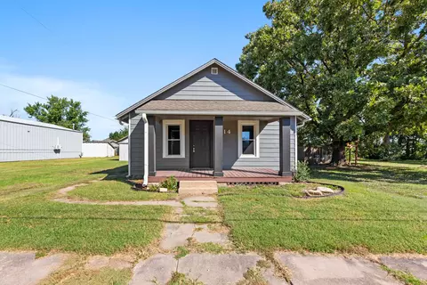 214 E Ctr, Burrton, KS 67020