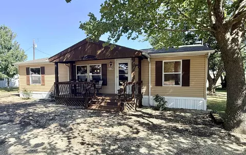 2128 Schlotthauer, Marion, KS 66861