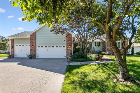 1121 Wedgewood Pl, Newton, KS 67114