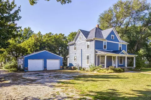 508 E 1st St, Abilene, KS 67410