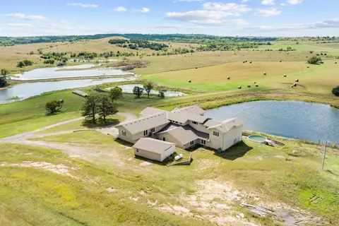 279 N 170th Rd, Bennington, KS 67422