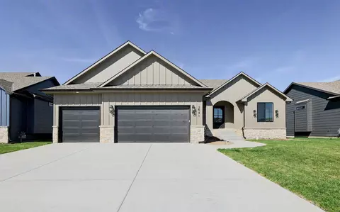 2541 N Bluestone St, Andover, KS 67002