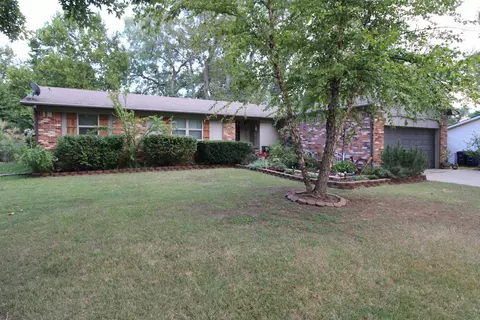 219 Warren Rd, El Dorado, KS 67042