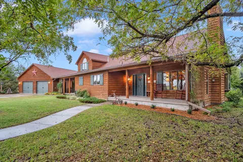 4926 N Kansas Rd, Newton, KS 67114