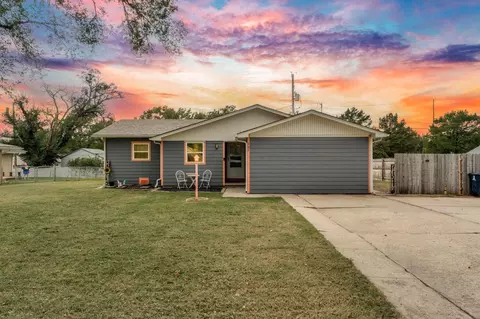 701 S Sunset Ln, El Dorado, KS 67042