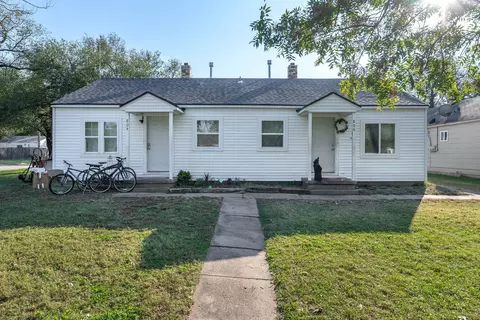 804-806 S Terrace Dr, Wichita, KS 67218