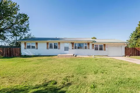 109 Eunice St, El Dorado, KS 67042