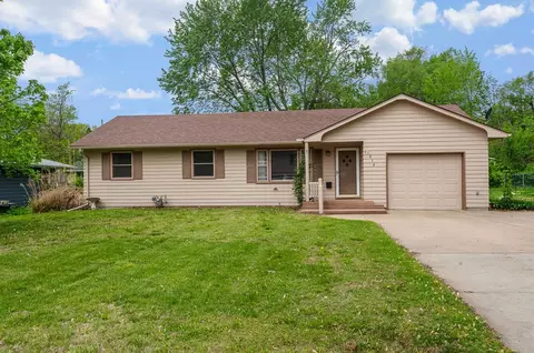 212 Elm St, Wellsville, KS 66092