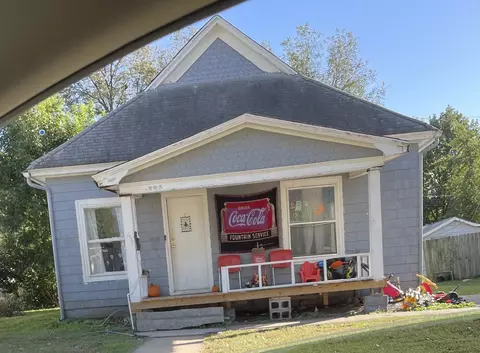 805 E 14th Ave, Winfield, KS 67156 photo 1
