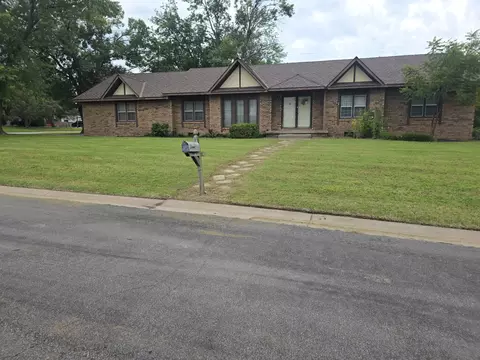 1411 S Hickory Stick Cir, Wichita, KS 67230