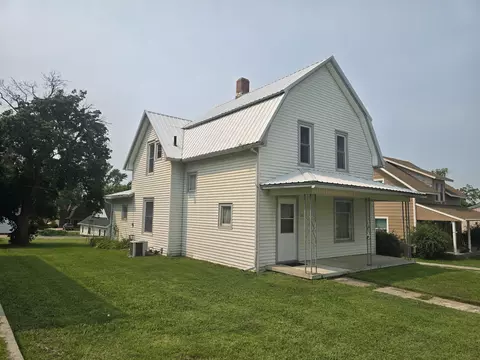 Exterior - 202 E Parallel St, Clifton, KS 66937 photo 1 of 3