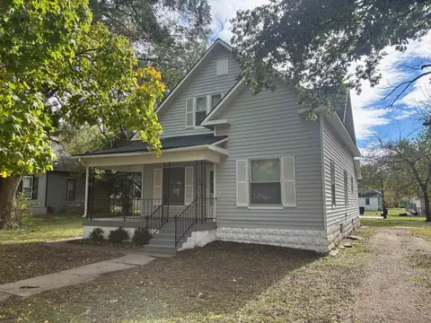 717 E 12th Ave, Winfield, KS 67156 photo 1