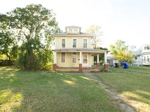 113 N Birch St, Hillsboro, KS 67063