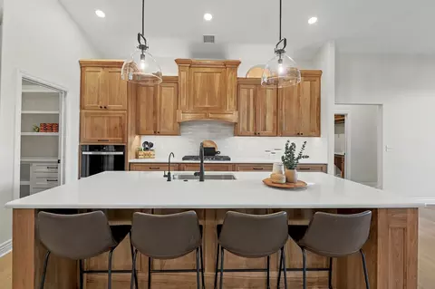 Kitchen - 4085 N Tyler Ct, Maize, KS 67101 photo 3 of 7