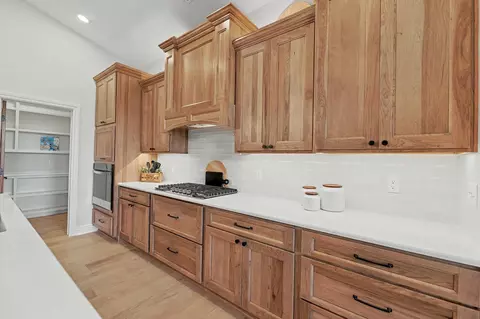 Kitchen - 4085 N Tyler Ct, Maize, KS 67101 photo 6 of 7