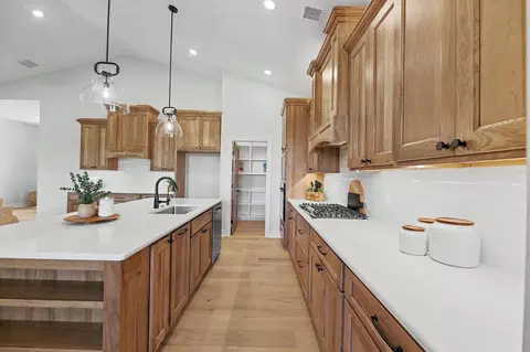 Kitchen - 4085 N Tyler Ct, Maize, KS 67101 photo 5 of 7