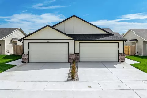 619 E Briarbrook Ln #621 E BRIARBROOK LN, Park City, KS 67147