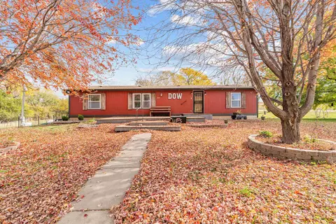 4720 W Pleasant Hill Rd, Salina, KS 67401