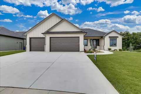 4462 N Grey Mdws, Maize, KS 67101