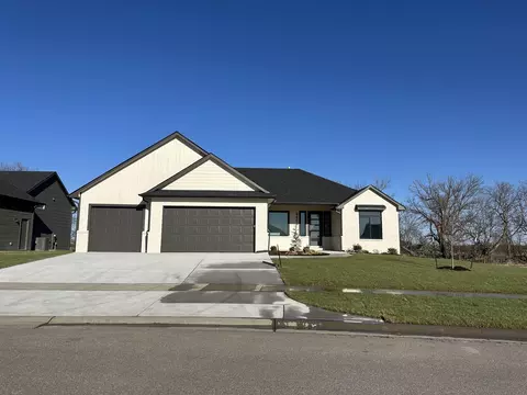 4462 N Grey Mdws, Maize, KS 67101